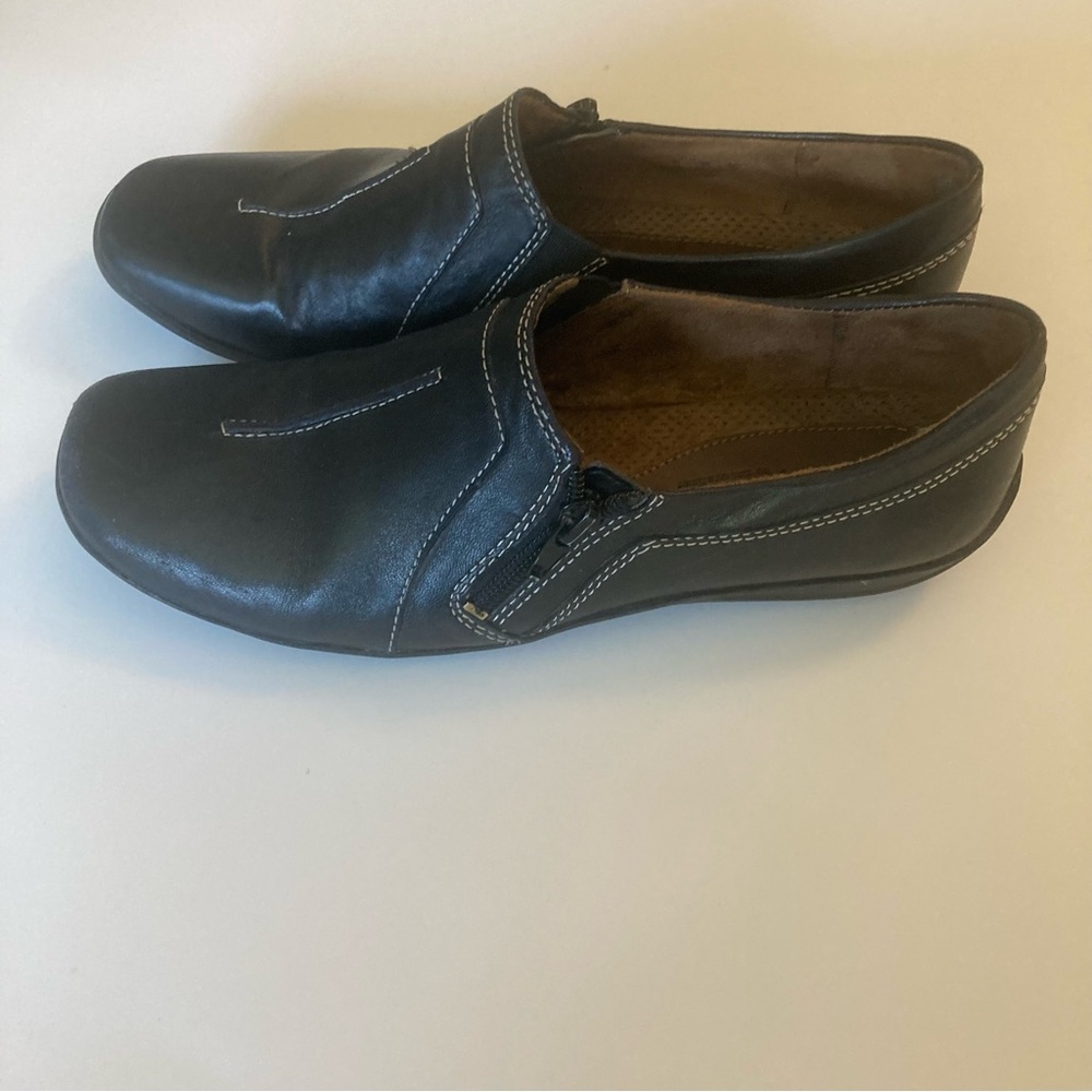 Natural Soul Black Comfort Shoes with zipper details